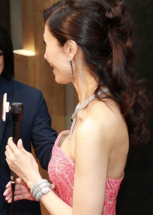 074216fi22n5ip51iui181.jpg.thumb