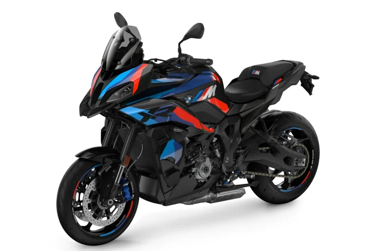 bmw_m1000xr_20231119_01-768x512