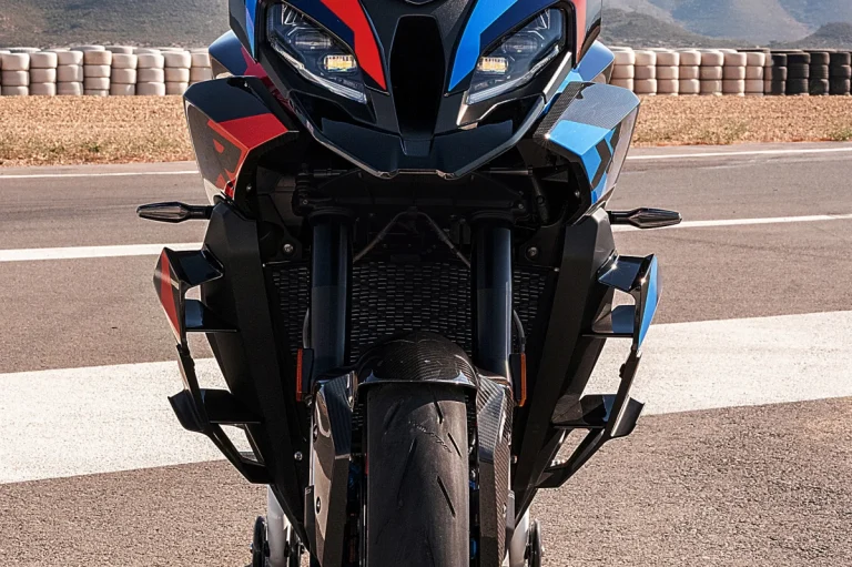 bmw_m1000xr_20231119_06-768x511