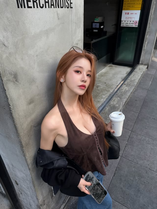 ia_1700000014.jpg
