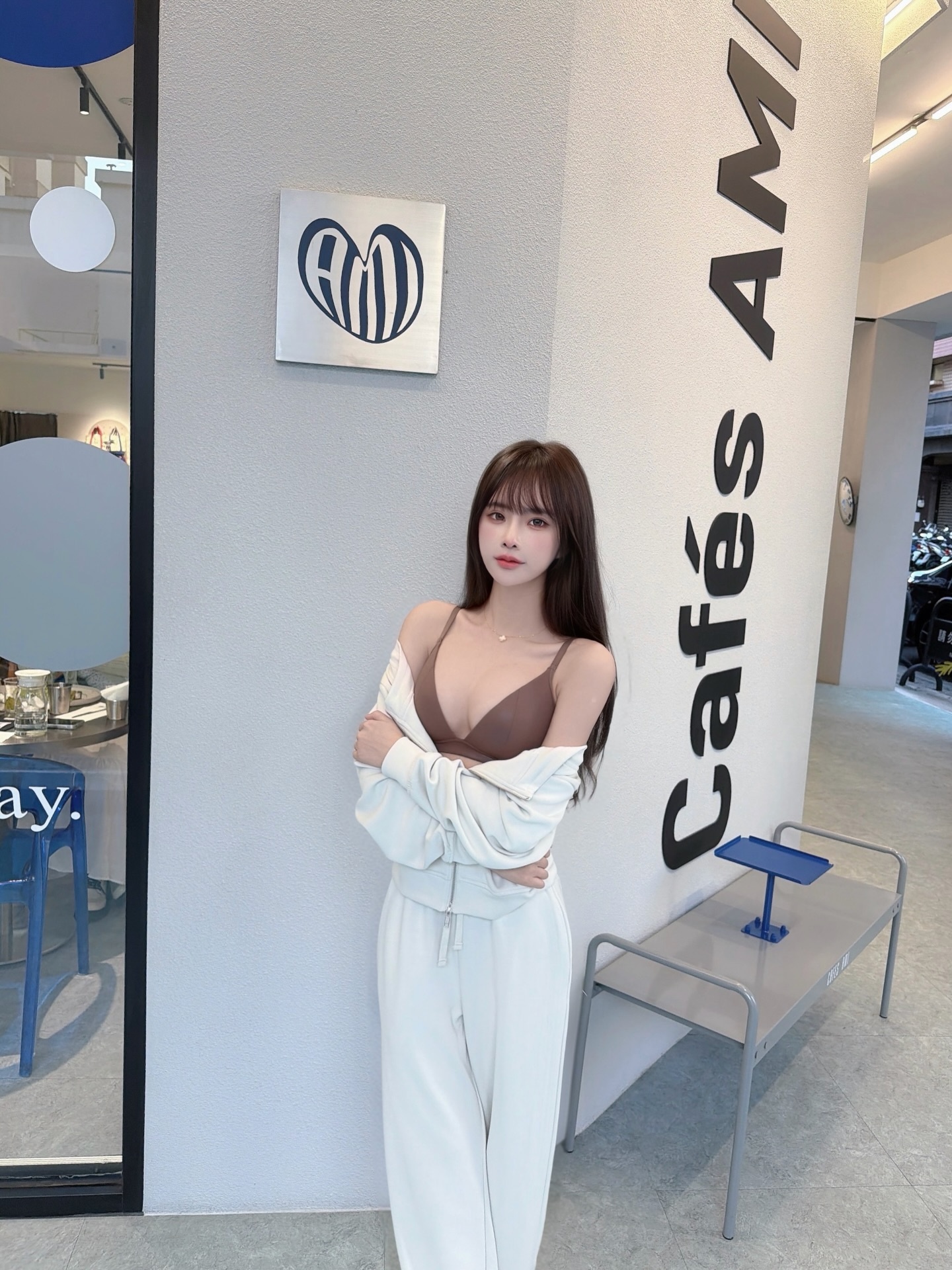 ia_1400000016.jpg