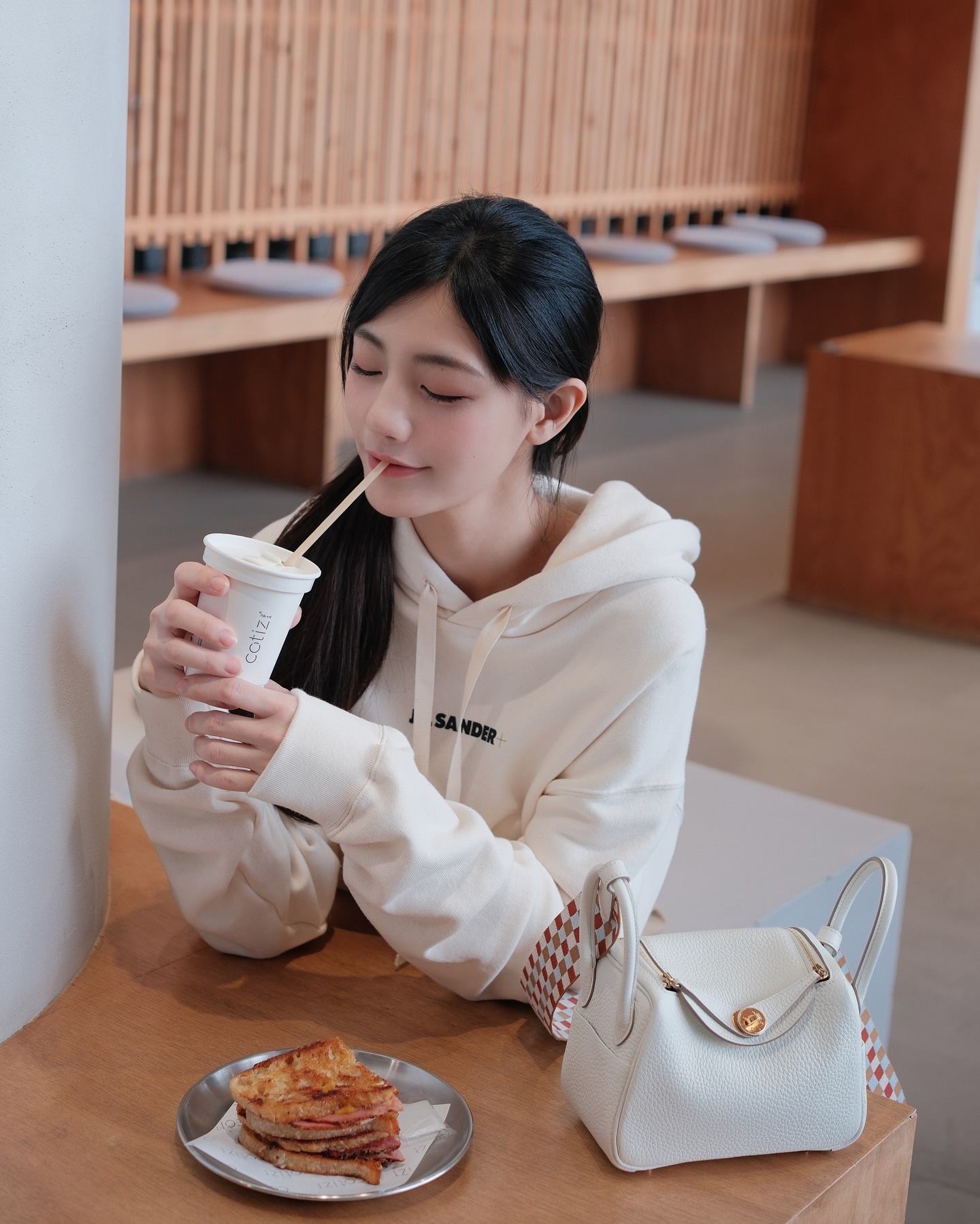 ia_2100000020.jpg