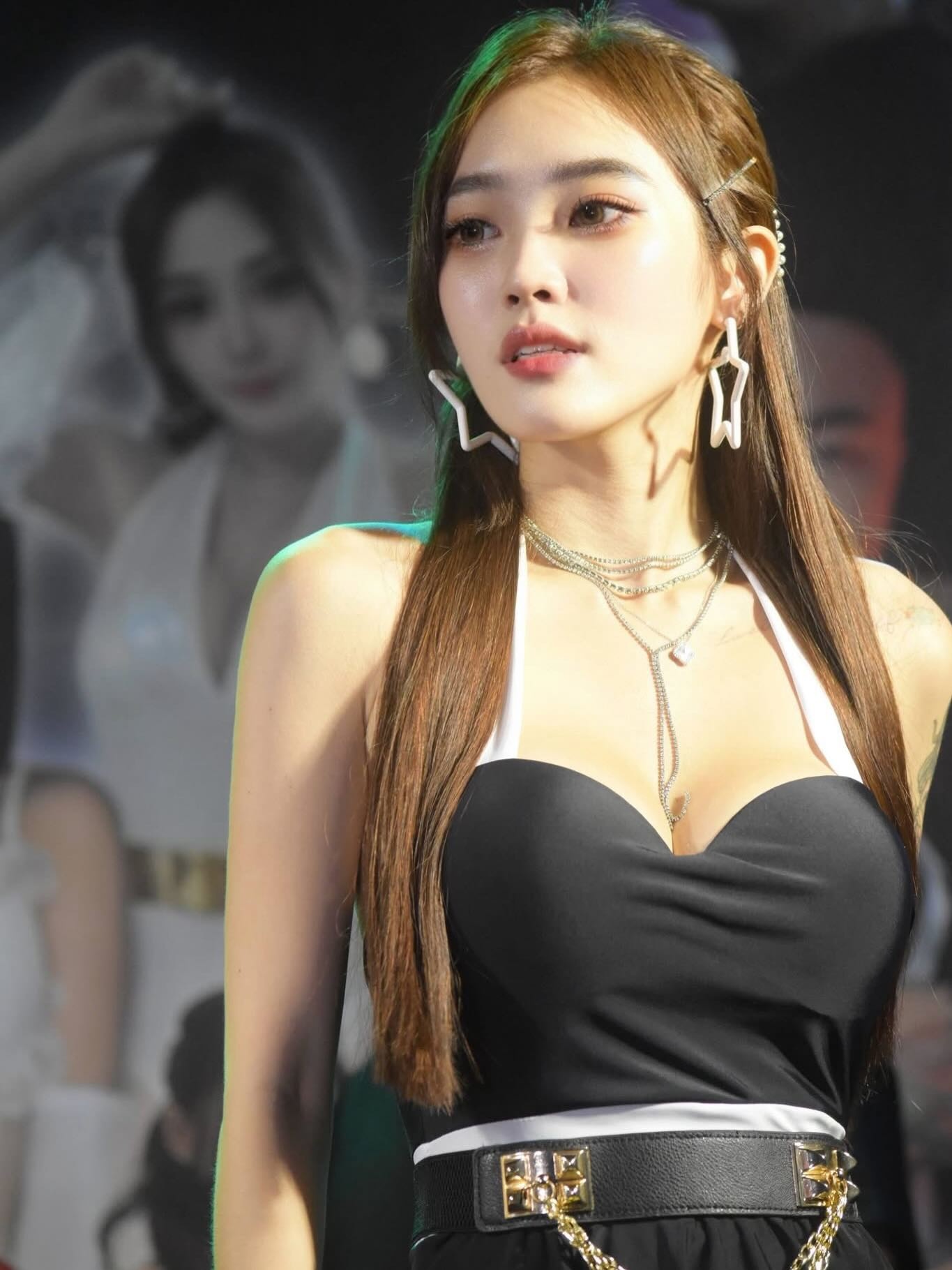 ia_1000000017.jpg